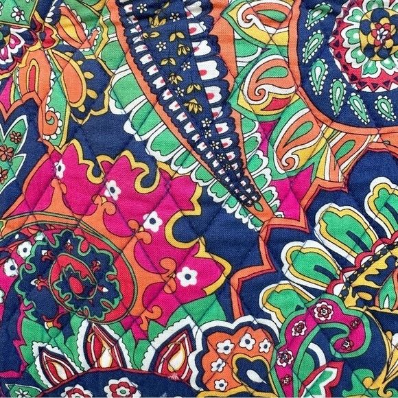 Vera Bradley large duffle bag overnight carry-on shoulder travel weekender zip - Picture 11 of 15